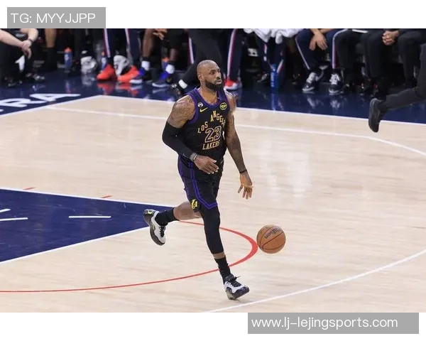 詹姆斯重返球队提升进攻实力海斯称这是对对手的又一巨大挑战